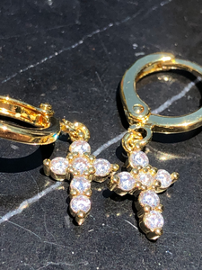 Cross Earrings small - 18k Gold plated